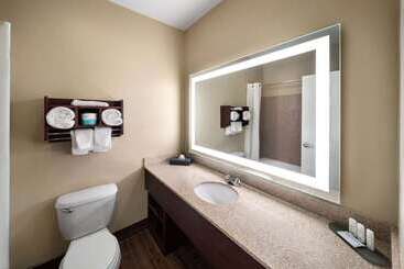 هتل La Quinta By Wyndham Houma
