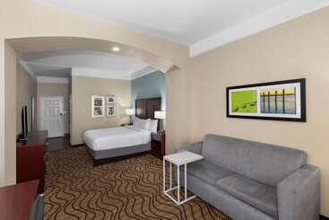 هتل La Quinta By Wyndham Houma
