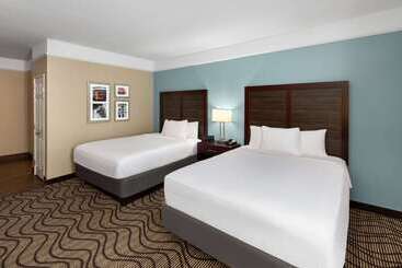 هتل La Quinta By Wyndham Houma