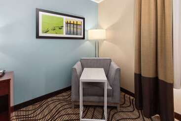 هتل La Quinta By Wyndham Houma