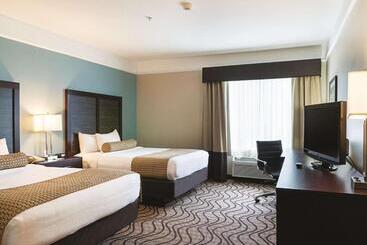 هتل La Quinta By Wyndham Houma