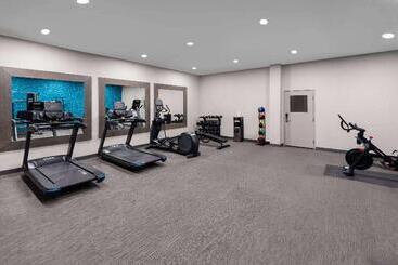 هتل La Quinta By Wyndham Houma