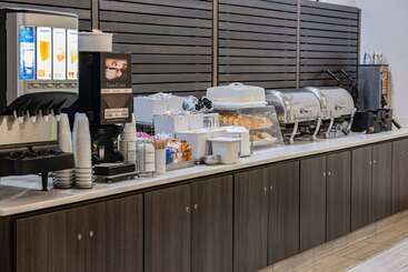 هتل La Quinta Inn & Suites By Wyndham Norfolk
