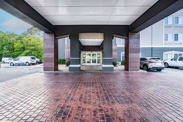 هتل La Quinta Inn & Suites By Wyndham Norfolk