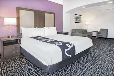 هتل La Quinta Inn & Suites By Wyndham Norfolk