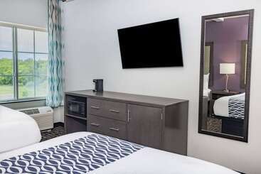 هتل La Quinta Inn & Suites By Wyndham Norfolk