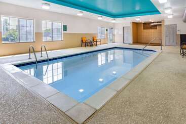 هتل La Quinta Inn & Suites By Wyndham Norfolk