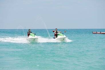هتل Nirwana Beach Club