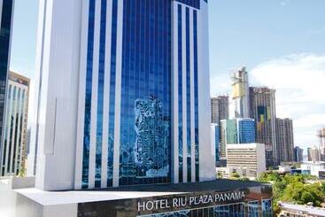 Hotel Riu Plaza Panama