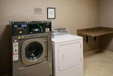 هتل Sonesta Select Kansas City South Overland Park