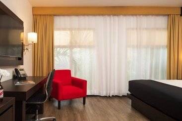 S Hotel Kingston