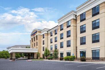 هتل Springhill Suites By Marriott Colorado Springs South