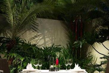 هتل Sun Island Boutique Villas & Spa Seminyak