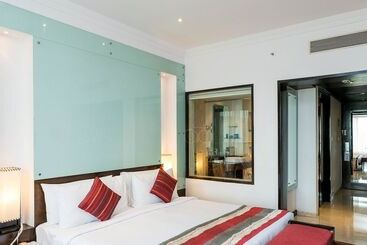 هتل The Chancery Pavilion