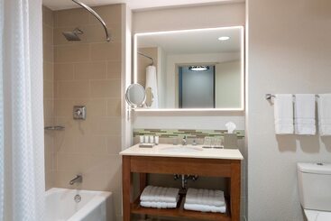 هتل The Westin Lake Mary, Orlando North