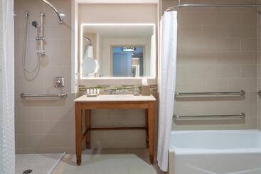 هتل The Westin Lake Mary, Orlando North