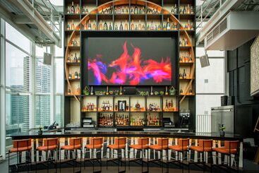 هتل Thewit Chicago, A Hilton