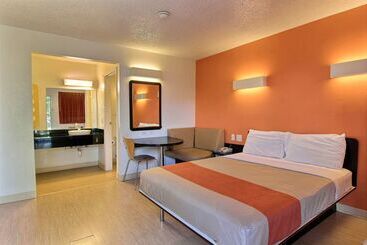Motel 6 Austin, Tx