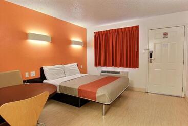 Motel 6 Austin, Tx