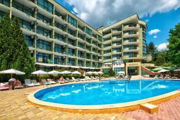 Palm Beach Hotel   All Inclusive With Free Beach Package & Private Beach