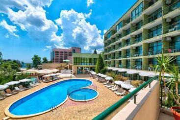 Palm Beach Hotel   All Inclusive With Free Beach Package & Private Beach