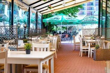 Palm Beach Hotel   All Inclusive With Free Beach Package & Private Beach