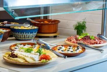 Palm Beach Hotel   All Inclusive With Free Beach Package & Private Beach