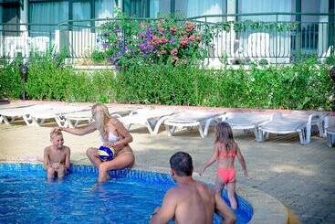 Palm Beach Hotel   All Inclusive With Free Beach Package & Private Beach
