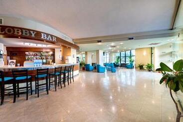 Palm Beach Hotel   All Inclusive With Free Beach Package & Private Beach