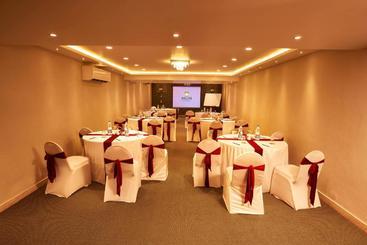 استراحتگاه Mgm Eastwoods