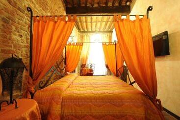 تختخواب و صبحانه Antica Corte Dei Principi Charming Rooms