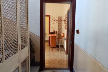住宿加早餐  Ariston Petit
