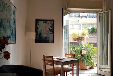 住宿加早餐  Ariston Petit