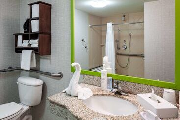 Hampton Inn & Suites St. Louis At Forest Park
