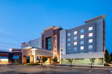 Hampton Inn & Suites St. Louis At Forest Park