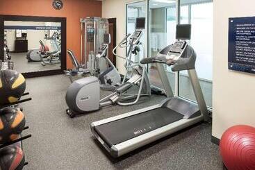 Hampton Inn & Suites St. Louis At Forest Park
