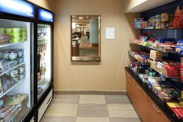 Hampton Inn & Suites St. Louis At Forest Park