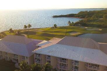 Holiday Inn Resort Grand Cayman, An Ihg
