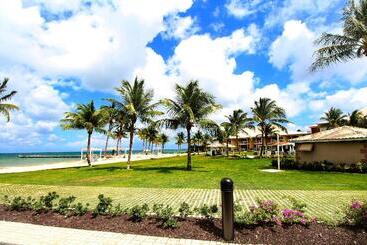 Holiday Inn Resort Grand Cayman, An Ihg