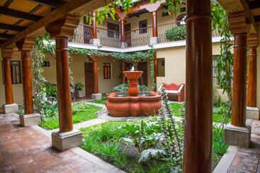 هتل Boutique Los Pasos & Spa