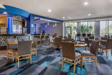 Cambria Hotel Ft Lauderdale, Airport South & Cruise Port