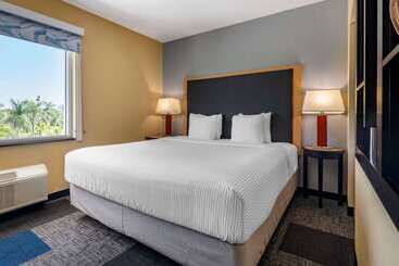 Cambria Hotel Ft Lauderdale, Airport South & Cruise Port