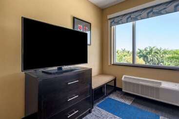 Cambria Hotel Ft Lauderdale, Airport South & Cruise Port