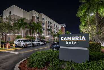 Cambria Hotel Ft Lauderdale, Airport South & Cruise Port