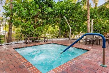 Cambria Hotel Ft Lauderdale, Airport South & Cruise Port
