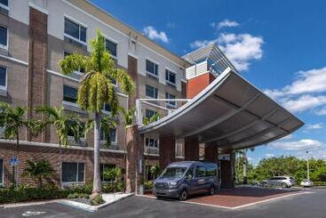Cambria Hotel Ft Lauderdale, Airport South & Cruise Port
