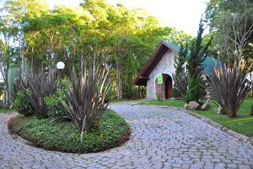 هتل Capivari Ecoresort