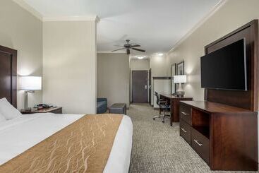 هتل Comfort Inn & Suites Fort Worth  Fossil Creek