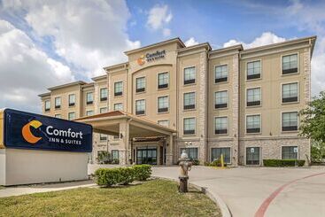 هتل Comfort Inn & Suites Fort Worth  Fossil Creek