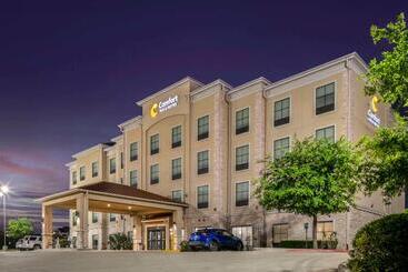 هتل Comfort Inn & Suites Fort Worth  Fossil Creek